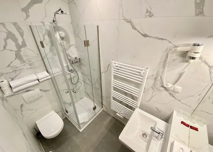 Hotel Marc Aurel - Center 3*